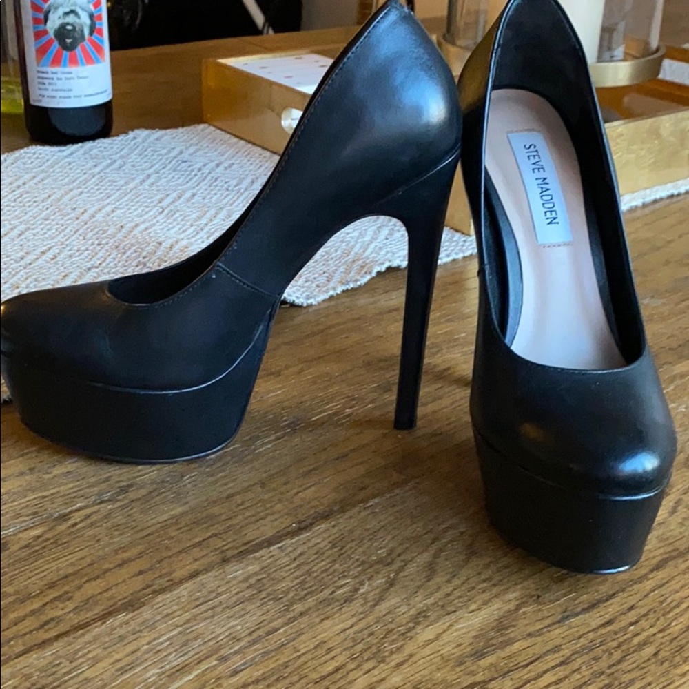 Steve Madden Deserve Pumps